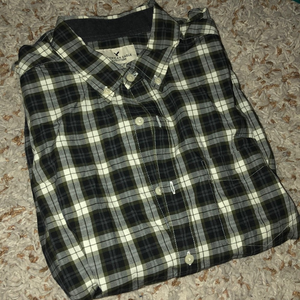 American Eagle shirt